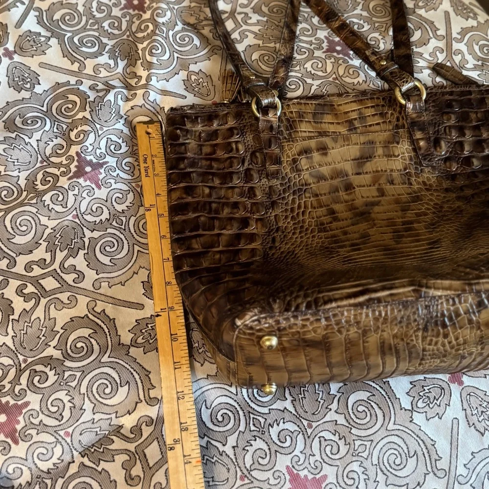 Beautiful Shoulder Bag - Picture 8 of 13